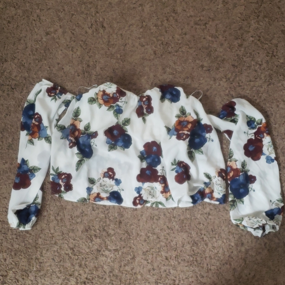 Nanamacs floral off shoulder crop top